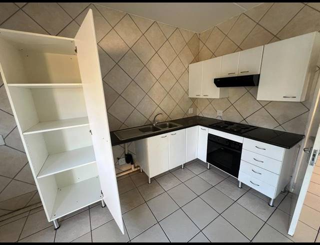 1 BEDROOM PROPERTY TO RENT IN WELTEVREDEN PARK